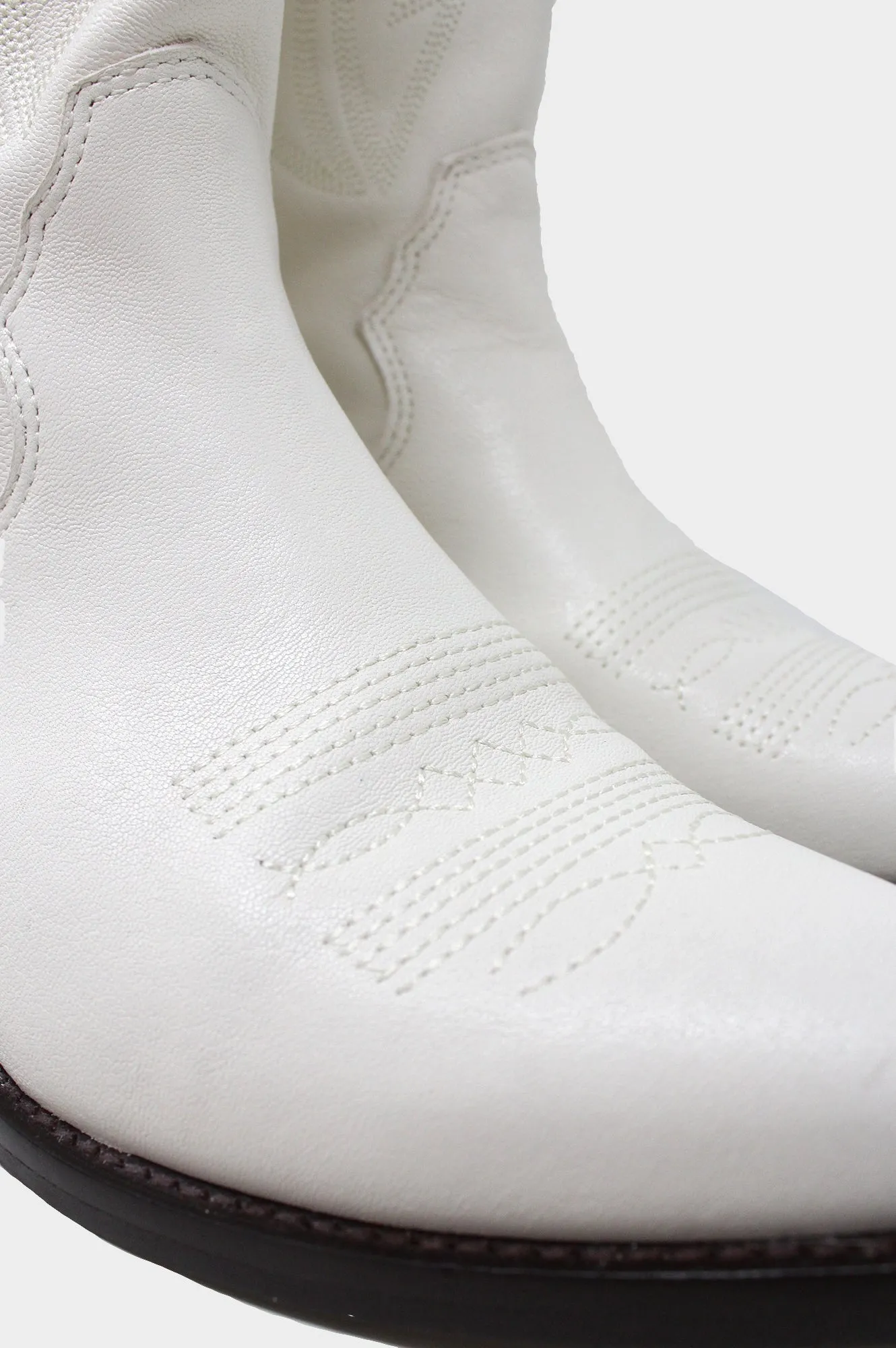 Camilla Cowboy Boots | White