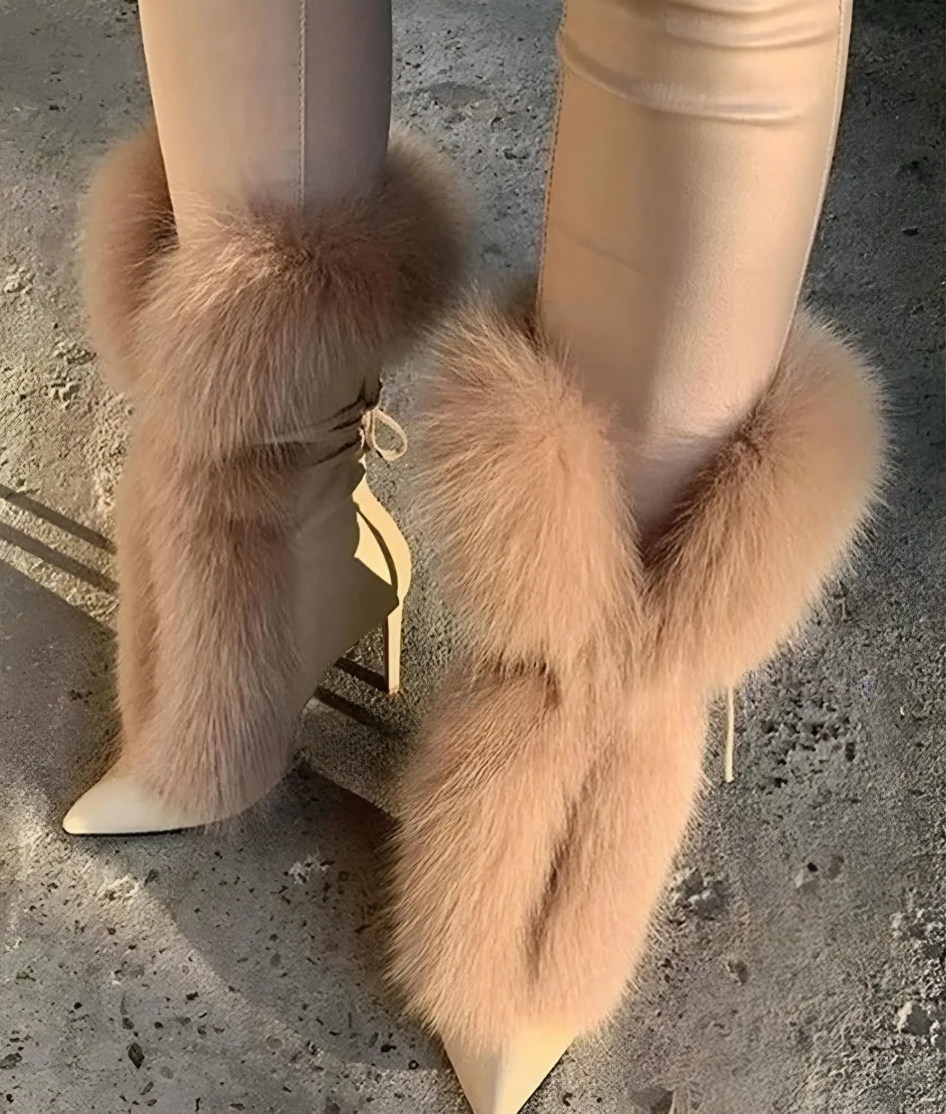 TEEK - WF Fluff Boots